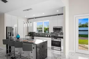 1371 Cumberland Rd, Venice, FL 34293 - Photo 8