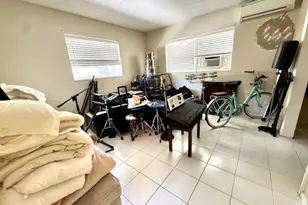 271 SW 11th Ave, Hallandale Beach, FL 33009 - Photo 8