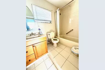 271 SW 11th Ave, Hallandale Beach, FL 33009 - Photo 20