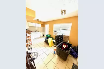 271 SW 11th Ave, Hallandale Beach, FL 33009 - Photo 12