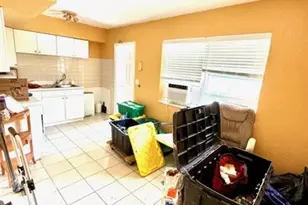 271 SW 11th Ave, Hallandale Beach, FL 33009 - Photo 12