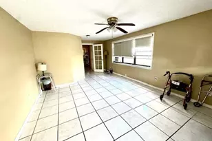 271 SW 11th Ave, Hallandale Beach, FL 33009 - Photo 14