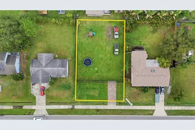 313 SW Thornhill Dr, Port Saint Lucie, FL 34984 - Photo 8