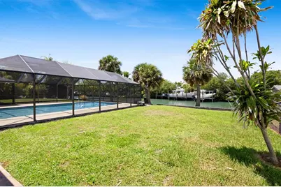 1709  Rio Vista Dr, Fort Pierce, FL 34949 - Photo 30