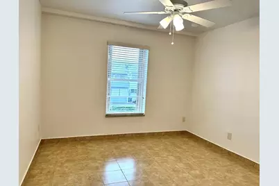 7355 W 4th Ave, Unit #215, Hialeah, FL 33014 - Photo 12