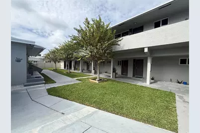 720 NE 7th St, Unit #1A, Hallandale Beach, FL 33009 - Photo 1
