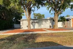 224 NE 18th Ave, Pompano Beach, FL 33060 - Photo 1