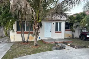 1917 Coolidge St, Hollywood, FL 33020 - Photo 2