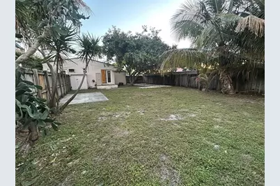 1917  Coolidge St, Hollywood, FL 33020 - Photo 8