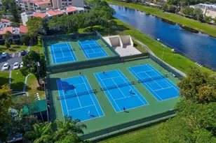 2202 S Cypress Bend Dr, Pompano Beach, FL 33069 - Photo 4