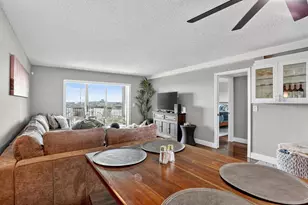 2202 S Cypress Bend Dr, Pompano Beach, FL 33069 - Photo 1