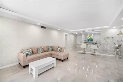 2615 NE 3rd Court, Unit #220, Boynton Beach, FL 33435 - Photo 2