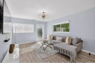 1383 NE 38th St, Oakland Park, FL 33334 - Photo 8