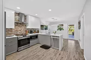 1383 NE 38th St, Oakland Park, FL 33334 - Photo 10