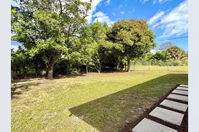 2943 NW 13th St, Fort Lauderdale, FL 33311 - Photo 32