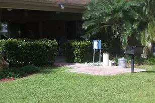 605 Oaks Dr, Pompano Beach, FL 33069 - Photo 18