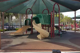 605 Oaks Dr, Pompano Beach, FL 33069 - Photo 24