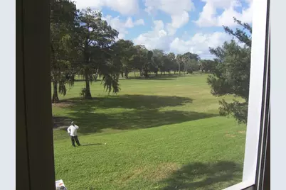 605  Oaks Dr, Unit #405, Pompano Beach, FL 33069 - Photo 2