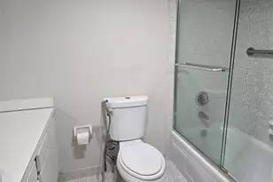 605 Oaks Dr, Pompano Beach, FL 33069 - Photo 12