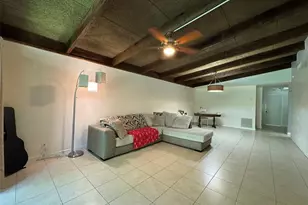 956 Mockingbird Unit, Plantation, FL 33324 - Photo 4