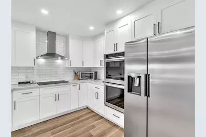 2105 NE 62nd St, Fort Lauderdale, FL 33308 - Photo 14