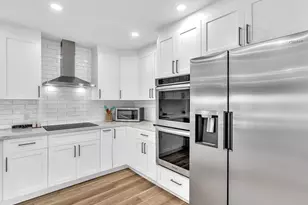 2105 NE 62nd St, Fort Lauderdale, FL 33308 - Photo 14