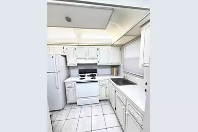 3091 E Sunrise Lakes Dr, Unit #101, Sunrise, FL 33322 - Photo 4