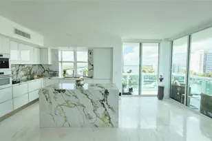 7910 Harbor Island Dr, North Bay Village, FL 33141 - Photo 6