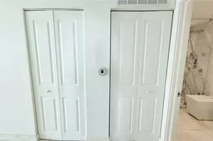 7910 Harbor Island Dr, North Bay Village, FL 33141 - Photo 12