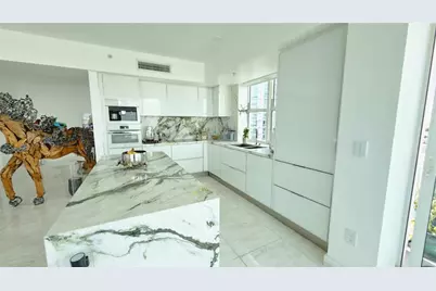 7910  Harbor Island Dr, Unit #805, North Bay Village, FL 33141 - Photo 8