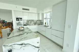 7910 Harbor Island Dr, North Bay Village, FL 33141 - Photo 8