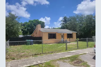 1815 NW 88th Ter, Miami, FL 33147 - Photo 2