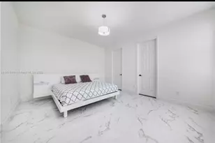 8362 NW 39th Ct, Pembroke Pines, FL 33024 - Photo 10