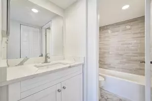 9430 Poinciana Pl, Davie, FL 33324 - Photo 22