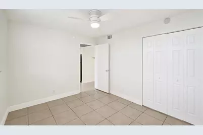 9430  Poinciana Pl, Unit #415, Davie, FL 33324 - Photo 28