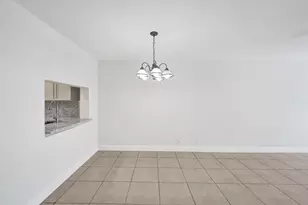 9430 Poinciana Pl, Davie, FL 33324 - Photo 10