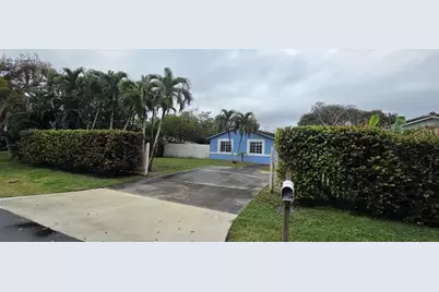 1649 SW 28th Ter, Fort Lauderdale, FL 33312 - Photo 2