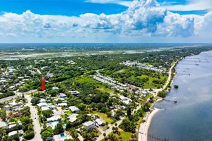 4646 NE Dudley Cir, Jensen Beach, FL 34957 - Photo 6