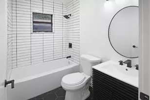 800 NW 101st St, Miami, FL 33150 - Photo 24