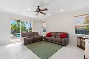 517 SE 7th Ave, Deerfield Beach, FL 33441 - Photo 10
