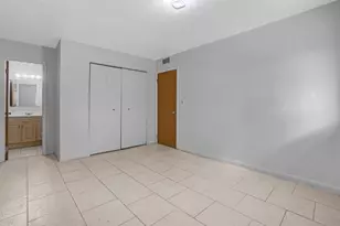 2424 NW 39th Wy, Lauderdale Lakes, FL 33311 - Photo 8