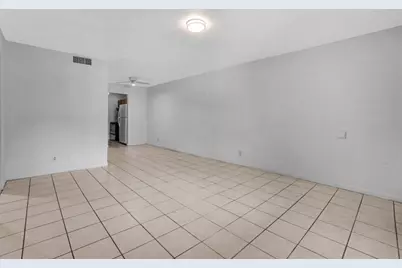 2424 NW 39th Way, Unit #202, Lauderdale Lakes, FL 33311 - Photo 24