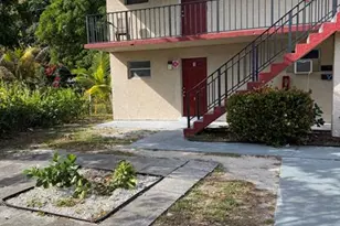 1013 S F St, Lake Worth Beach, FL 33460 - Photo 1