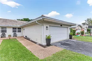 3002 NW 103rd Ln, Coral Springs, FL 33065 - Photo 4