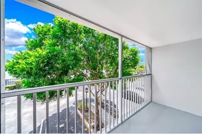 150  Cypress Club Dr, Unit #528, Pompano Beach, FL 33060 - Photo 12