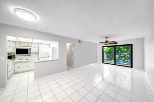 150 Cypress Club Dr, Pompano Beach, FL 33060 - Photo 2