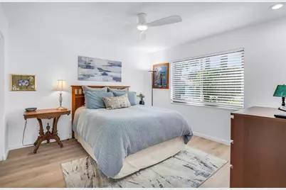 10851 Boca Woods Lane, Boca Raton, FL 33428 - Photo 12