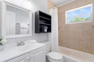 2000 NE 62nd St, Fort Lauderdale, FL 33308 - Photo 10