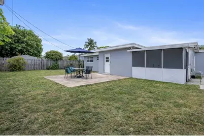 2000 NE 62nd St, Fort Lauderdale, FL 33308 - Photo 18