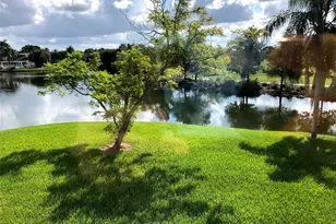 12540 Vista Isles Dr, Plantation, FL 33325 - Photo 2